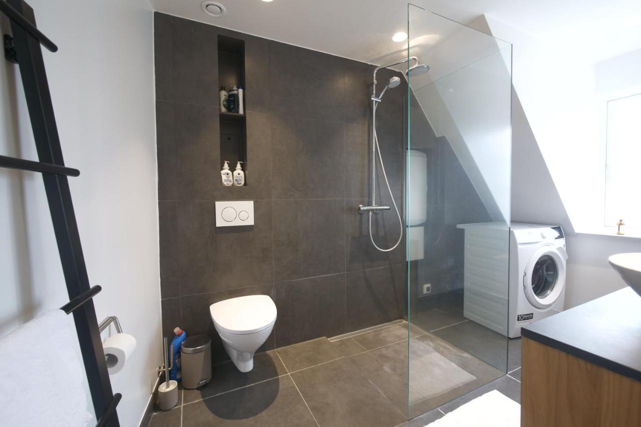 Rent A Place 5 *