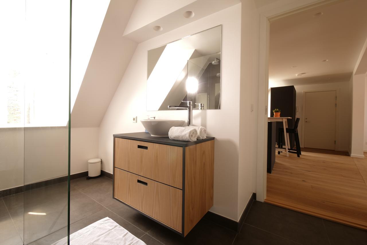 Rent A Place 5 *